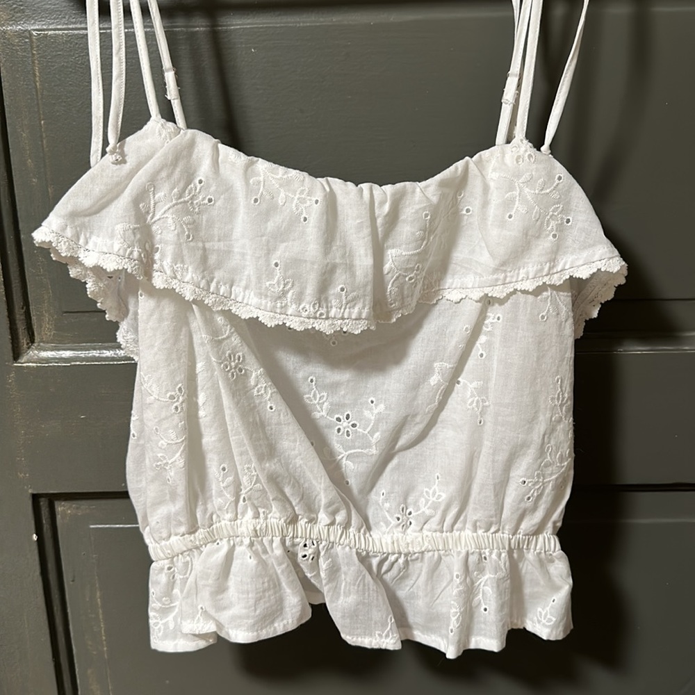 🤍Love Tree Lace Crop Top